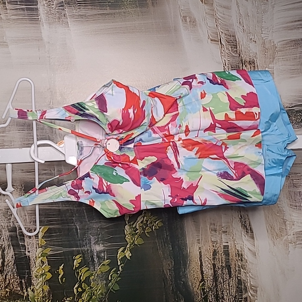 New with tags! Womens Large colorful 2 piece tankini & blue shorts swim suit